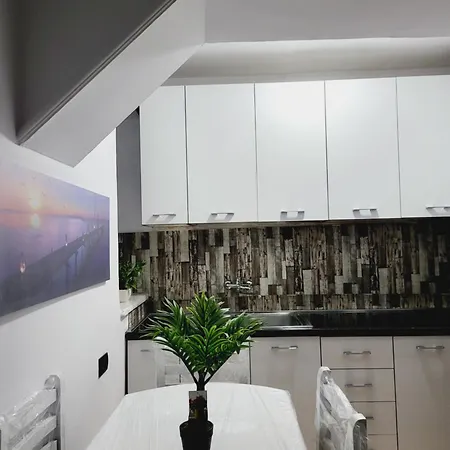 Apartment 05 Center
